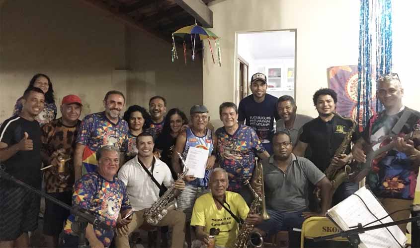 Pirarucu do Madeira ensaia marchinha em homenagem às escolas de samba