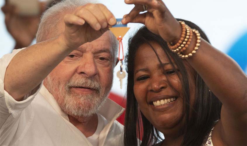 Lula assina medida provisória que retoma o Minha Casa, Minha Vida