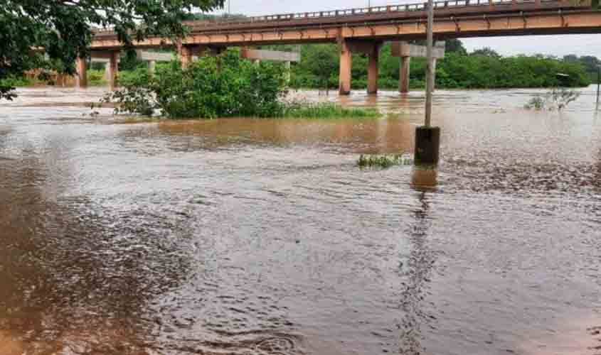 Prefeitura alerta população sobre possibilidade de alagamentos no entorno do Rio Jaru