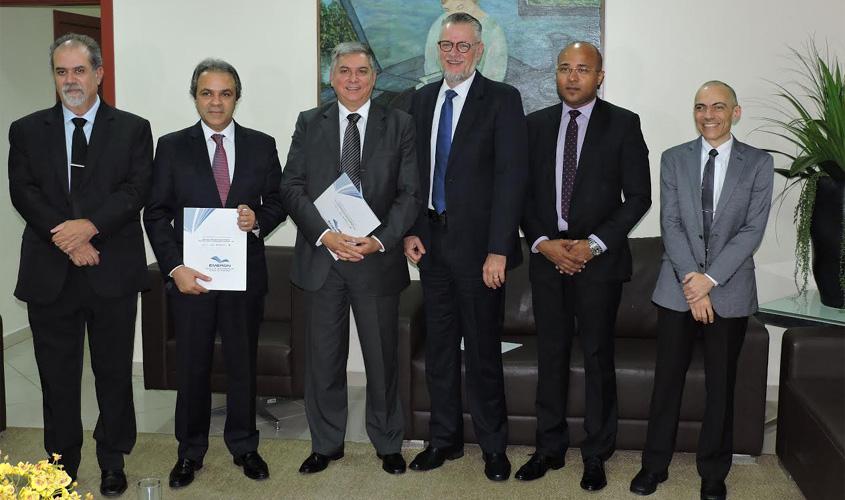 MP, TCE, TJ e Emeron assinam convênio para implantação de curso de pós-graduação na área de combate ao crime organizado