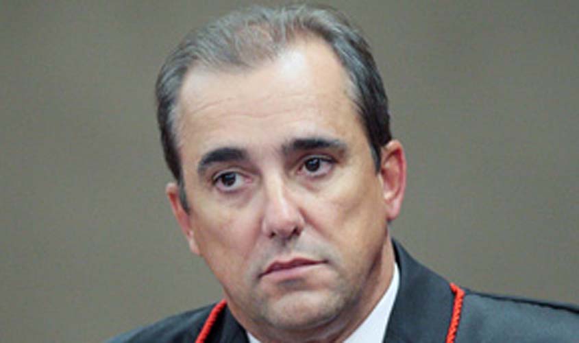 Regras de deputados para janela partidária não valem para vereadores, diz TSE