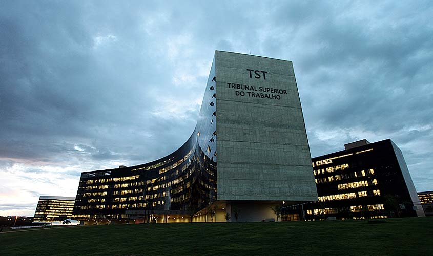 TST afasta penhora sobre parte da aposentadoria de sócio de empresa