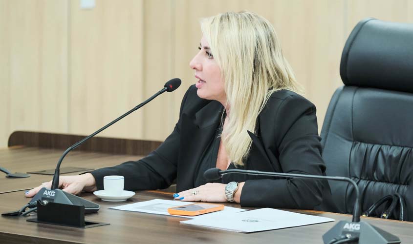 Ieda Chaves solicita melhoria no escoamento das linhas vicinais de Primavera de Rondônia