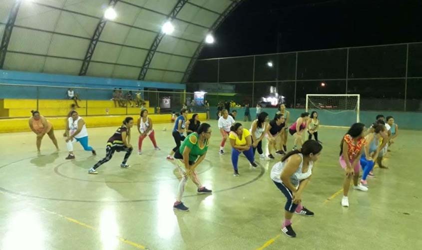 Aulas de ginástica orientada são ofertadas no Skate Park de Porto Velho
