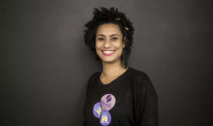 A pergunta que dura cinco anos: quem contratou o vizinho do Bolsonaro para assassinar Marielle?