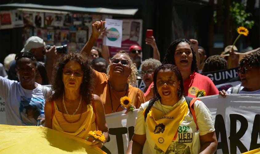 Ato por Marielle vira marcha pelas vítimas da violência do Estado