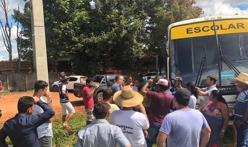 Ônibus que farão o transporte escolar chegaram na Ponta do Abunã