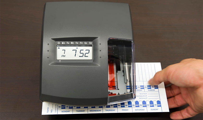 Controles eletrônicos de frequência sem assinatura valem para checar horas extras