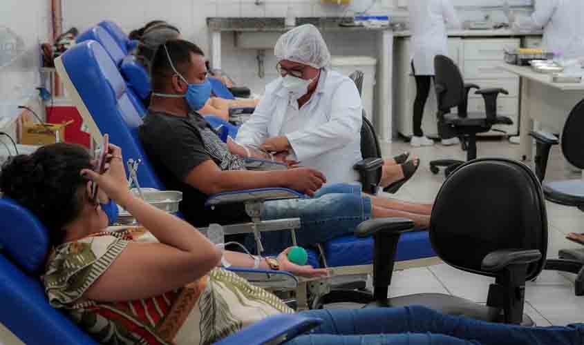 Fhemeron convoca população a doar sangue; estoques estão em baixa