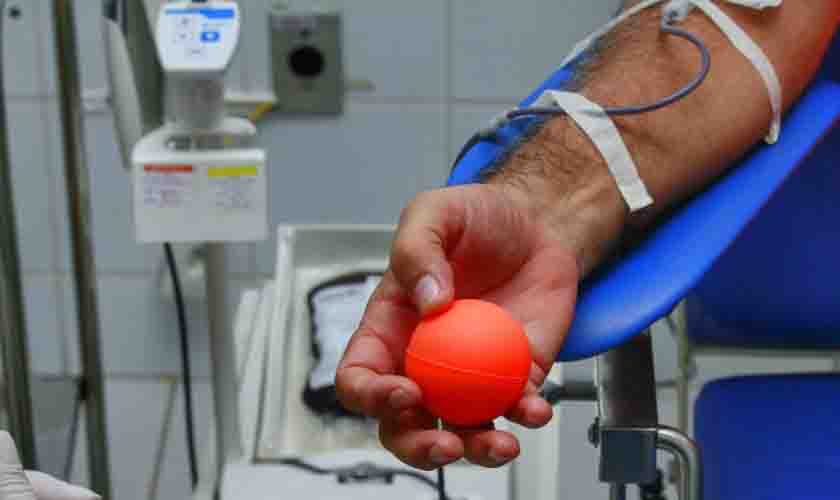 Fhemeron convoca doadores para abastecer estoque de sangue no feriado da Semana Santa