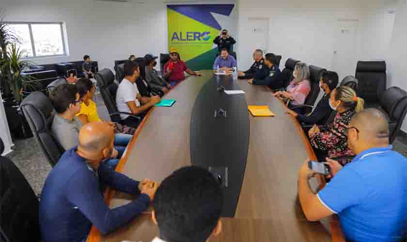 Presidente Alex Redano discute o reforço no policiamento no distrito de Jacy-Paraná