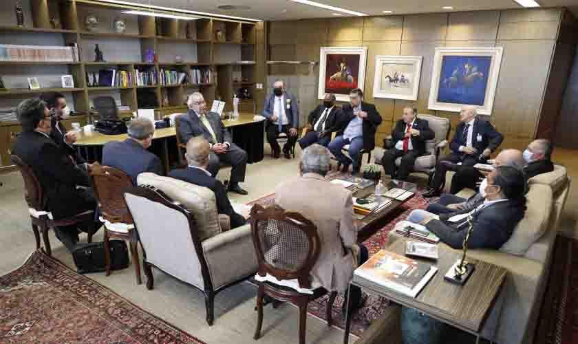 Presidente do TST recebe dirigentes das oito maiores centrais sindicais