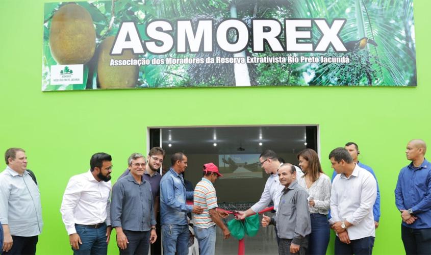 Na inauguração de estruturas na Reserva Jacundá, governador anuncia novas medidas e expansão do “projeto REDD” para outras Unidades