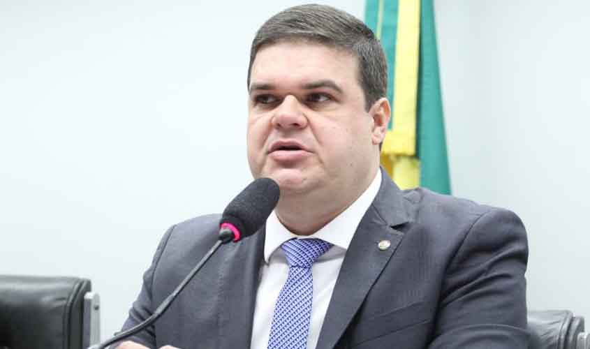 Comissão discute descontos indevidos no piso nacional da enfermagem 