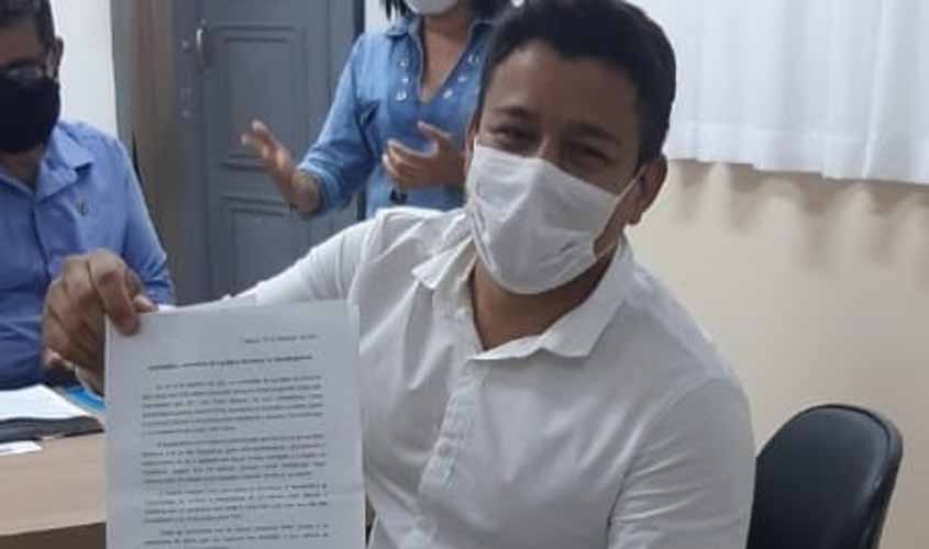 'TCHAU POEIRA' Prefeito escolhe as ruas e deixa vereadores da base de fora