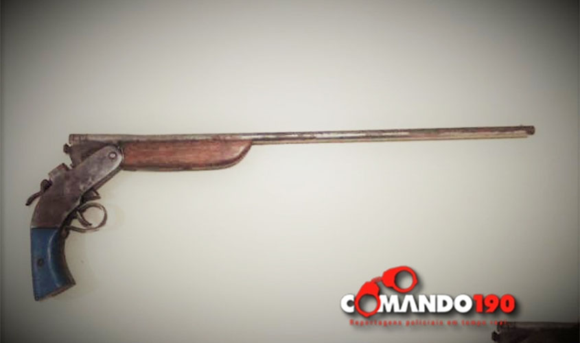 PM prende suspeito após denúncia de disparo de arma de fogo