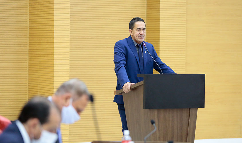 Deputado Eyder Brasil destaca decreto governamental que flexibiliza o comércio em Rondônia