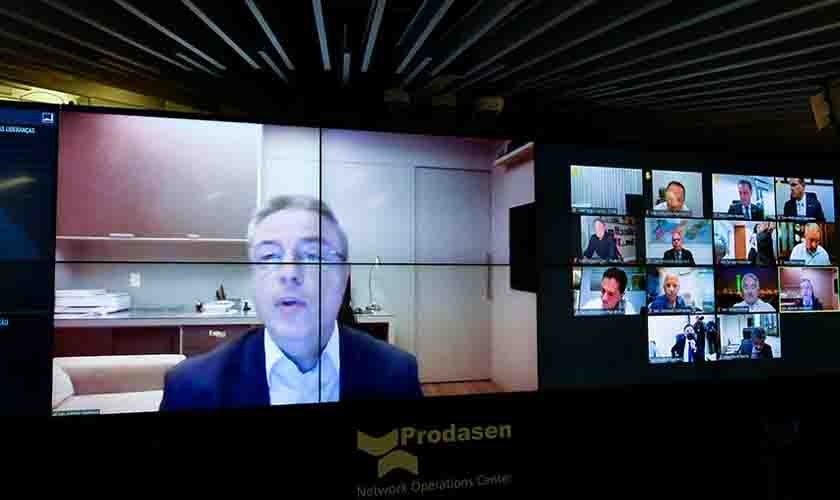 Aprovado projeto que reduz candidaturas por partido ao Legislativo; texto vai à Câmara