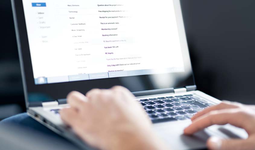 Empresa é condenada por expor empregados na intranet