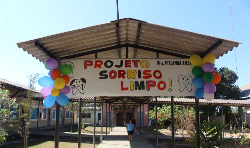 Sorriso Limpo: professora da rede municipal realiza projeto de saúde bucal