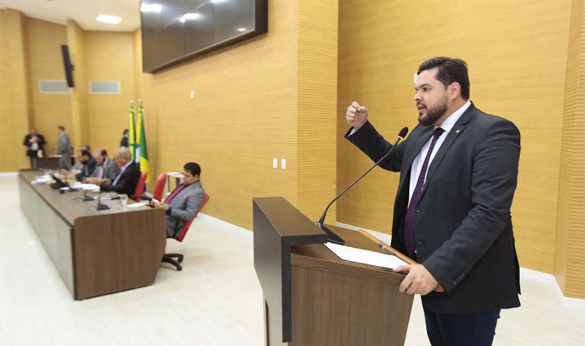 Deputado Jean Oliveira defende fortalecimento do setor produtivo do Estado