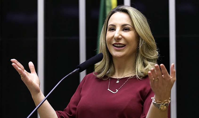 JAQUELINE AO LADO DE CASSOL, VAI ENFRENTAR NOMES PODEROSOS COMO MARIANA, EXPEDITO, BAGATTOLI E ACIR GURGAZ