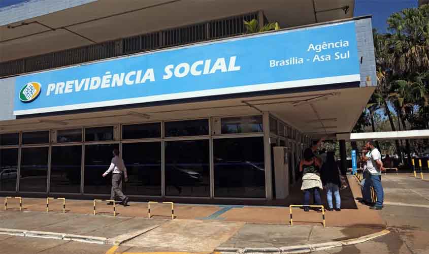 INSS terá programa de bônus para reduzir filas e agilizar perícias