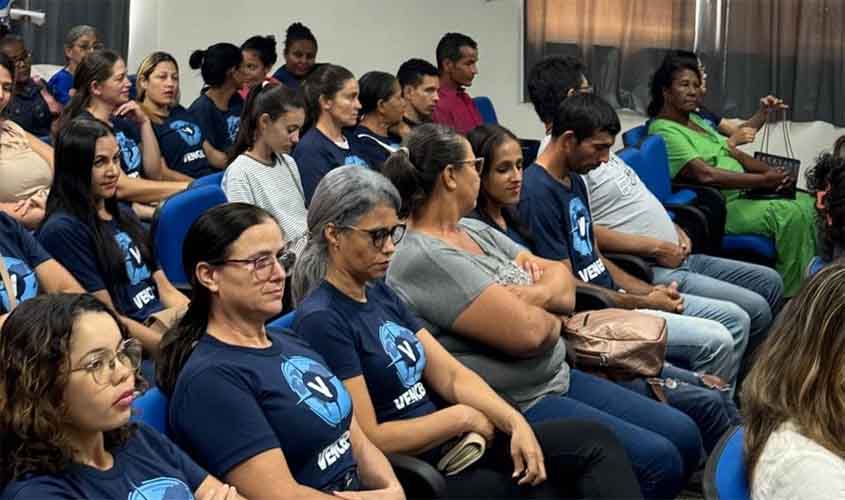 Mais de 40 concluintes do programa Vencer recebem kit profissional do governo de RO