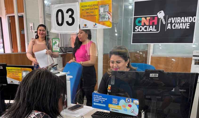 Mais de 320 pessoas iniciam processo de habilitação em Rondônia no primeiro dia de entrega da documentação