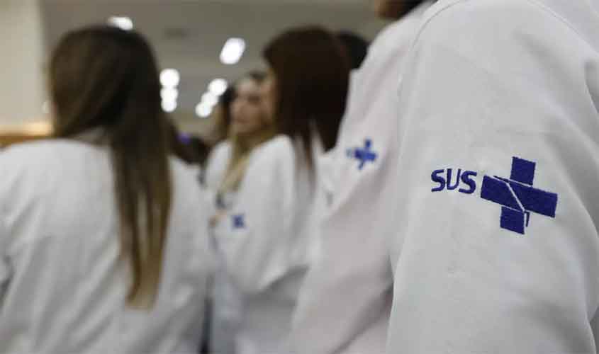 Mais Médicos promoveu melhoria da saúde da população, diz secretário
