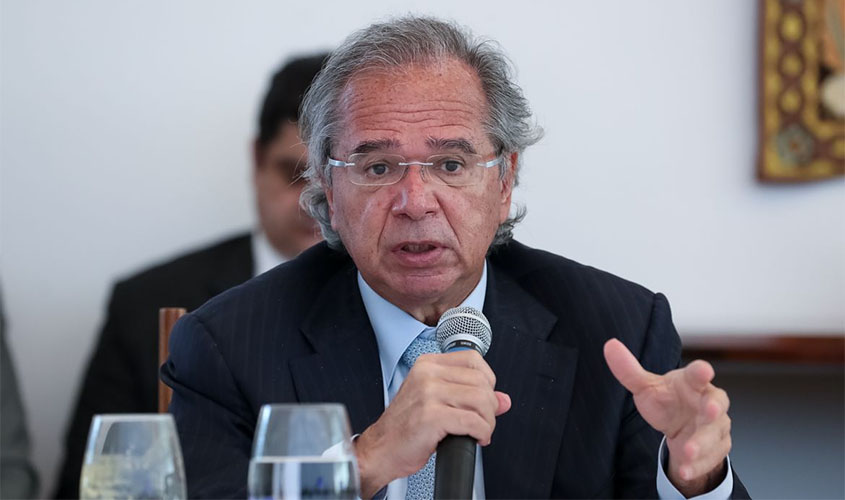 União pode quebrar se forem criados novos fundos, diz Guedes