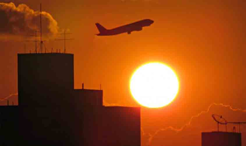 Sol laranja e céu vermelho? Professores explicam o fenômeno