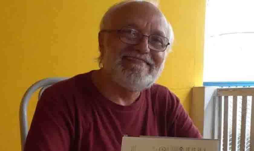 Professor José Valdir recebe estrela na calçada do Buraco do Candiru