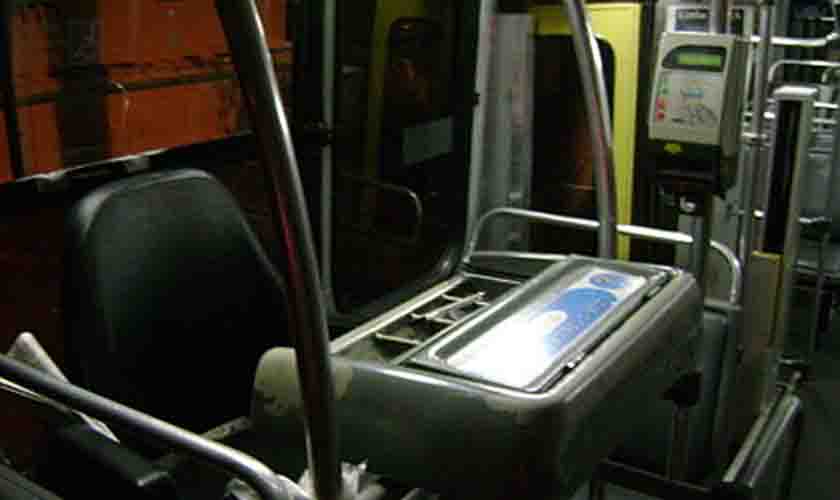 Viúva e filho de cobrador morto em assalto a ônibus têm direito a indenização