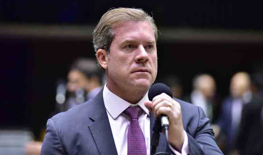 Projeto prevê doação de perucas para pessoas com câncer