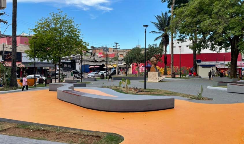 Praça Jonathas Pedrosa volta à rotina de Porto Velho
