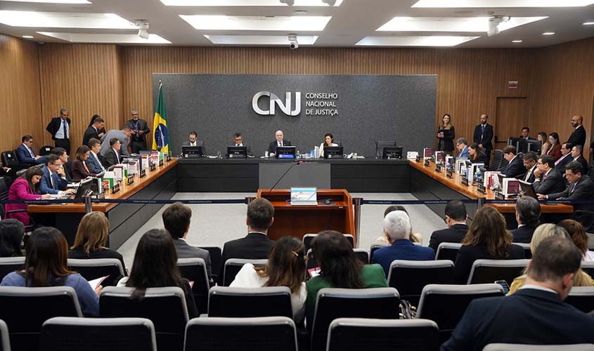 Desembargador vai a julgamento por assédio moral e sexual