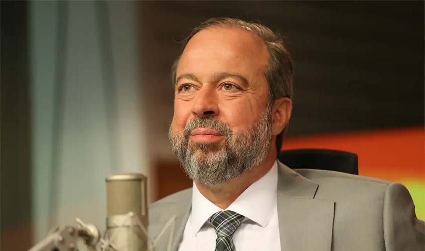 Alexandre Silveira: horário de verão não será usado em 2025