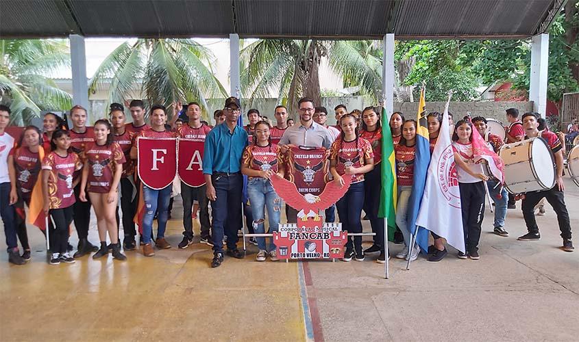 Deputado Anderson participa de momento cívico e apresentação na Escola Castelo Branco