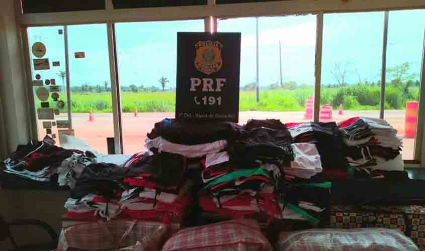 PRF identifica quase 1000 peças de vestuário transportadas sem nota fiscal