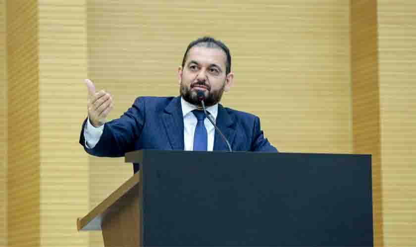 Deputado Laerte Gomes apresenta projeto de lei proibindo reajuste em tabelas do Detran