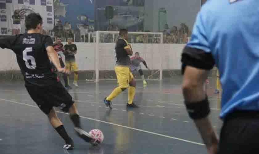 Vilhena e Governo do Estado oferecem cursos gratuitos de qualificação para vôlei e futsal