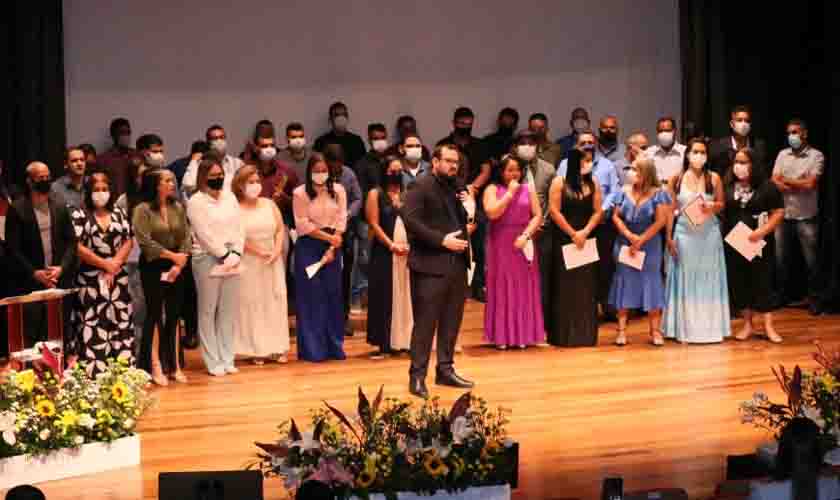 Detran Rondônia realiza 1º Encontro de Fiscalização de Trânsito com homenagens, apresentações musicais e teatrais