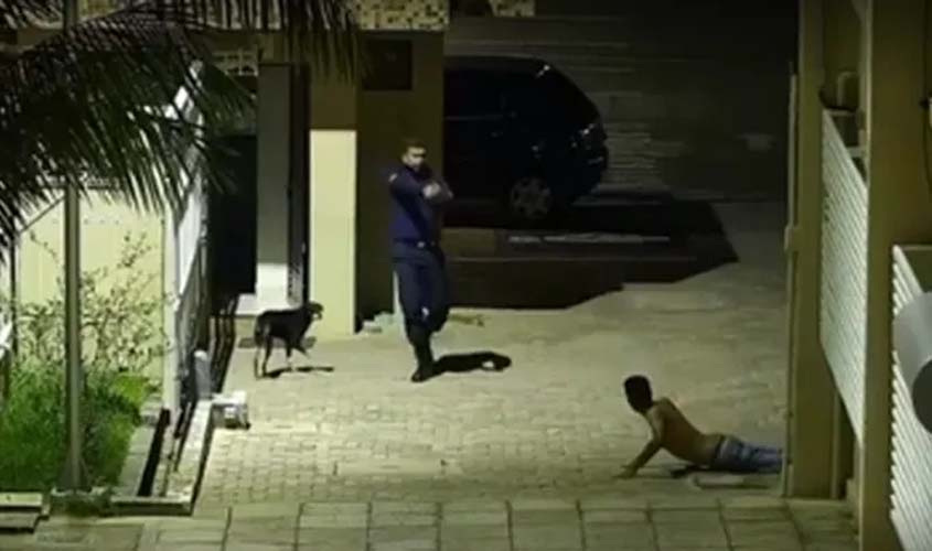 PM atira em homem que já estava deitado no chão e de mãos estendidas