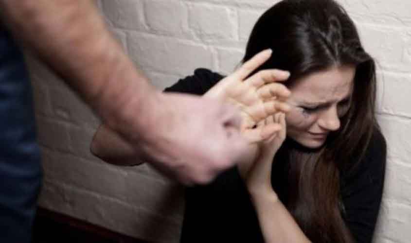 Delegado afirma que não flagranteou mulher que esfaqueou testículos de marido devido a mesma ter agido em legítima defesa