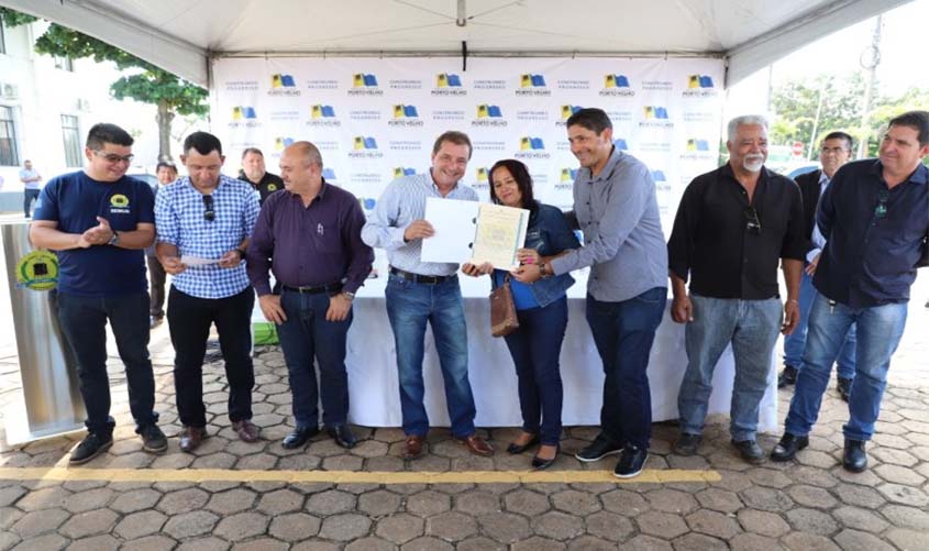 Prefeitura destrava processos antigos e entrega mais 300 escrituras em Porto Velho