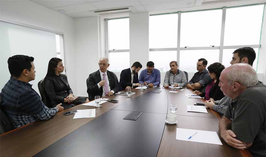 Deputados se reúnem com superintendente do Basa, que anuncia R$ 1,910 bi para investimentos no setor produtivo