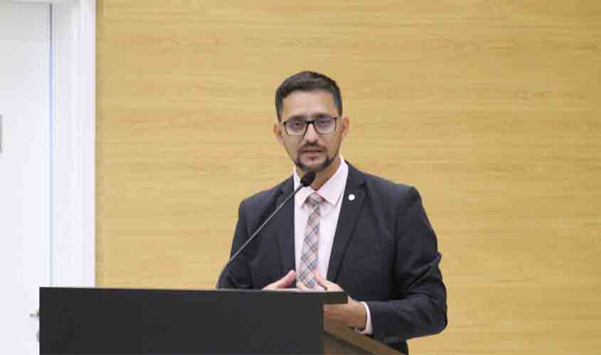 SAÚDE: Deputado Anderson entrega UTI móvel para atender população de Espigão do Oeste
