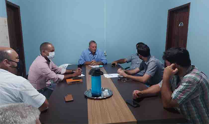 Adelino Follador pede medidas urgentes do Governo do Estado para melhorar o preço do gado em Rondônia