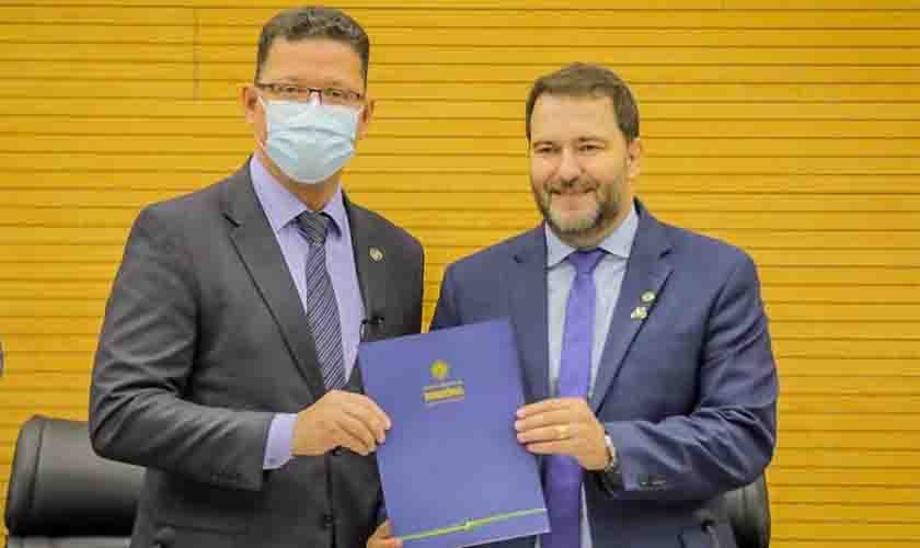 Na abertura do Ano Legislativo, presidente Alex Redano destaca desafios e avanços do Parlamento